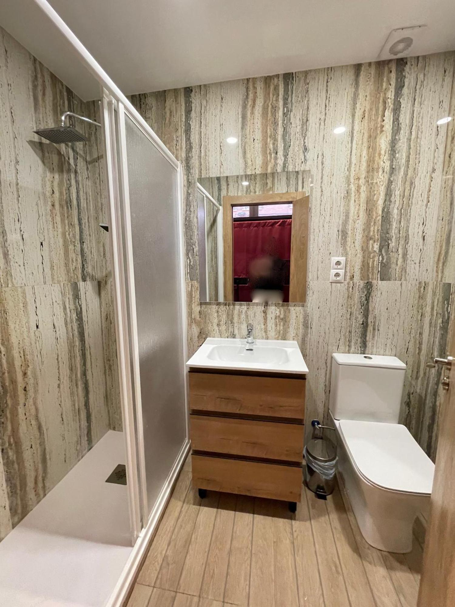 Velvet Hostels Pacifico Madrid Eksteriør billede